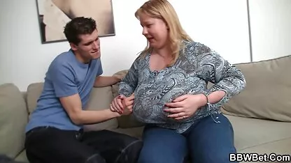 Thằng béo có một bạn phim sec thu hay gái trẻ