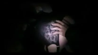 Một người đàn ông đã ra lệnh cho các con bướm vào ban phim sec phu de moi đêm và thấy lớp học của mình