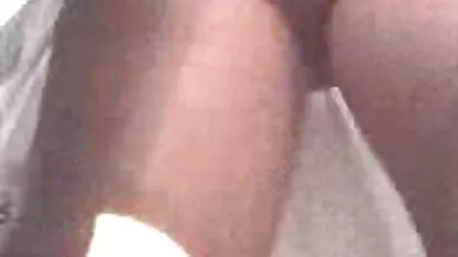 Nga, sinh viên đóng sec khongche