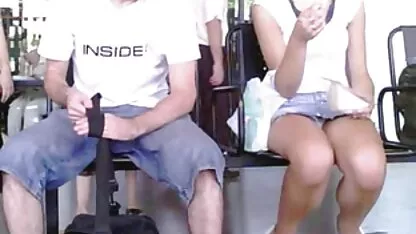 Xem phim online sec gái đẹp đá và chăm