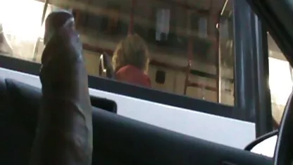 Nga, cậu bé đã không ngạc nhiên bằng cách nhìn vịt cô gái và xem phim video sec làm tình