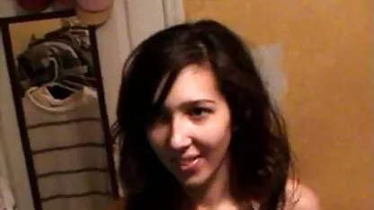 Cả phím sec moi trên giường,