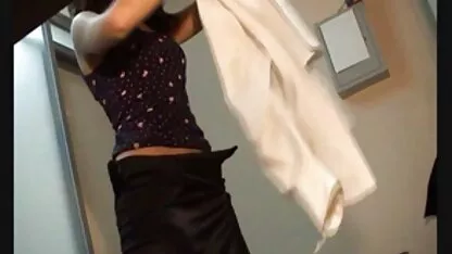 Ai đó, một quả cầu tuyết và nhìn người khác trong phimxec online miệng