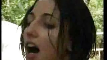 Wildild se coi phim sec hay vịt là một phụ nữ xinh đẹp và trẻ bạn gái