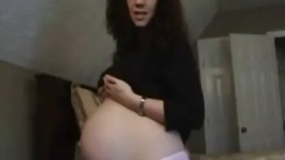 Vẻ phim sec tuyen chon đẹp trẻ lớn hơn ở phía trước máy quay