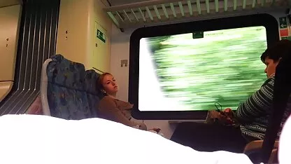 Béo vợ nóng nảy trên dương vật xem phim video sec