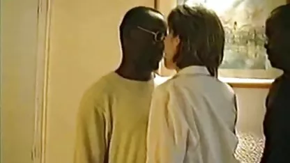 Nga xem phim sec ban dep trong rừng