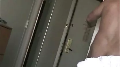 Sang xem sec online trọng nữ đẹp trong bóng kính